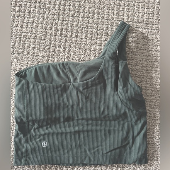 Lululemon asymmetrical ribbed Nulu top size 6 - Picture 1 of 2